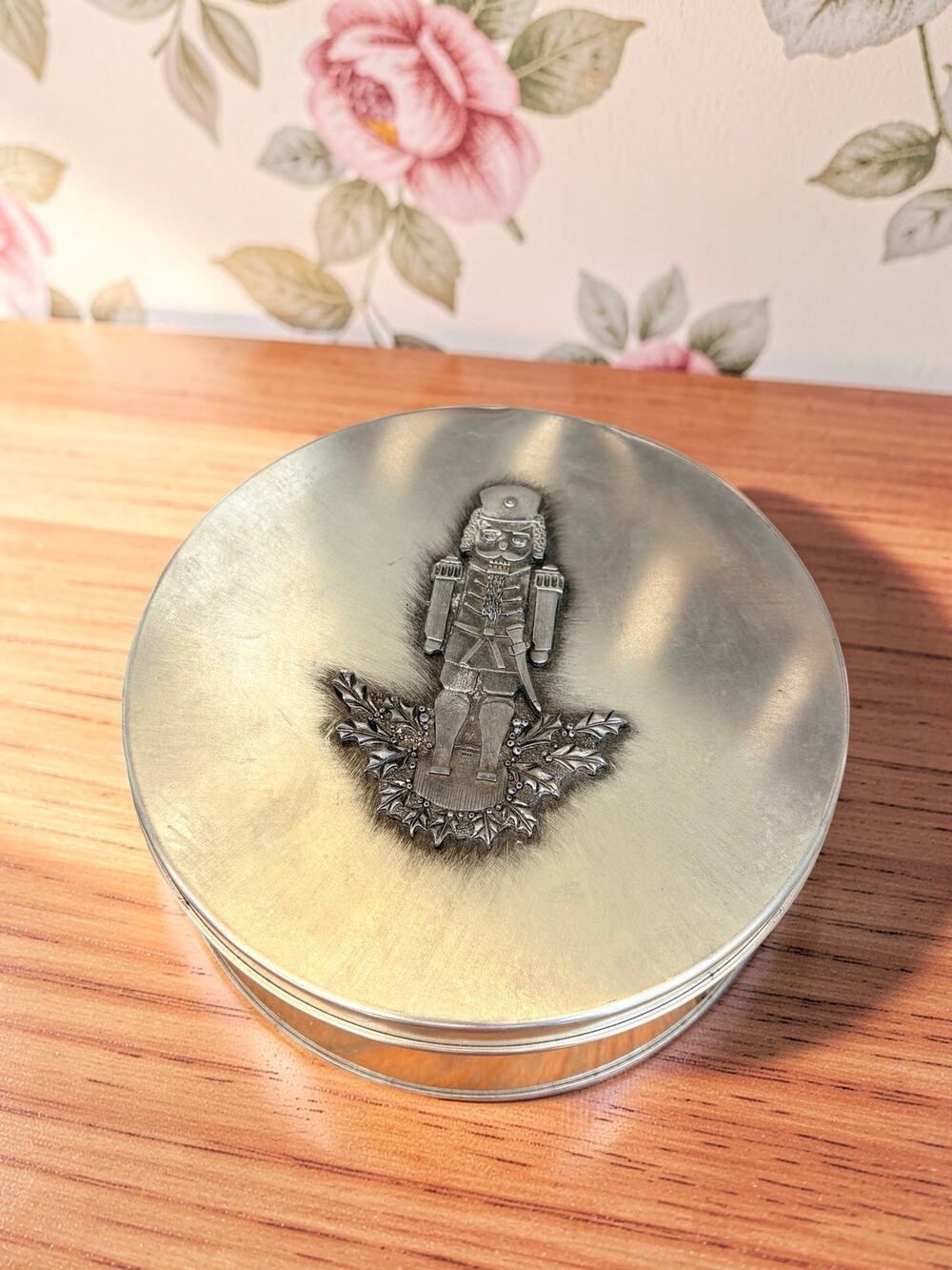 Vintage Style Nutcracker Christmas Tin Silver Tone Metal Trinket Box Holly